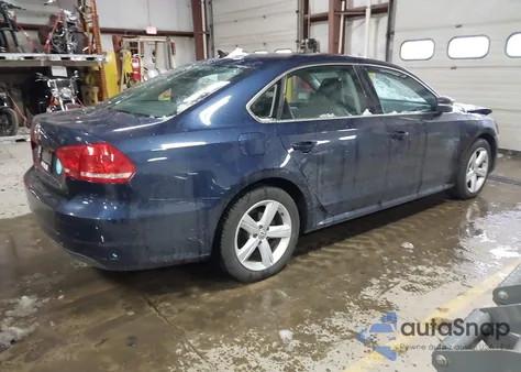 2013 Volkswagen Passat 2.5L Se из США, поврежденный, VIN 1VWBP7A33DC067960